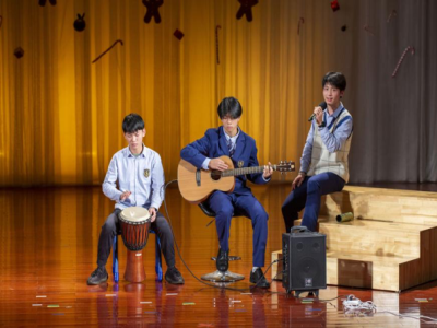 学生表演